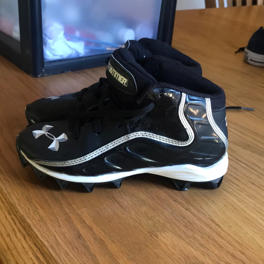 Kids Under Armour baseball cleats